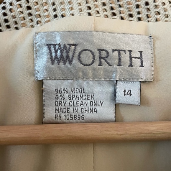 One Button Jacket - Picture 3 of 7